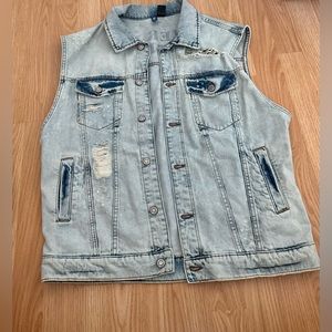 🩵👊🏼Denim Vest - L👊🏼🩵